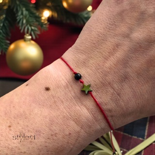 świąteczna bransoletka SZCZĘŚCIA OCHRONNA - talizman szczęścia czerwony sznurek, turmalin, hematyt