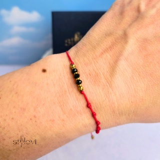 bransoletka szczęścia SIEDEM ŻYCZEŃ: turmalin, hematyt, czerwony sznurek, siedem węzłów