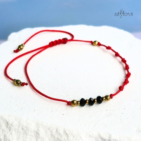 bransoletka szczęścia SIEDEM ŻYCZEŃ: turmalin, hematyt, czerwony sznurek, siedem węzłów