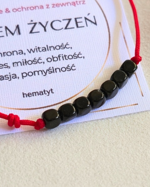 męska bransoletka SIEDEM ŻYCZEŃ: hematyt, czerwony sznurek, siedem węzłów